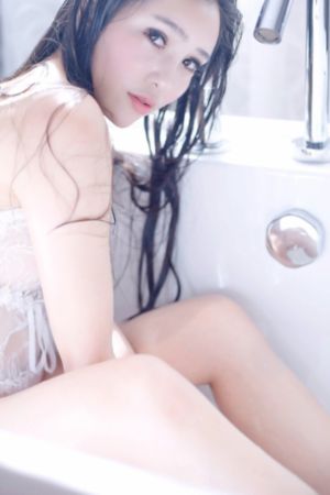 乳女教师の诱惑julia在线播放_日韩手机在线观看