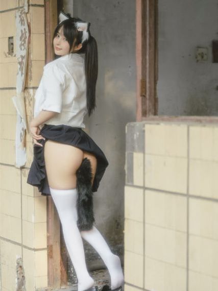 久久综合二区_超清版蓝光版中文字幕包