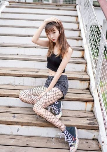 新搬来的女邻居不戴乳罩在线观看_超清版蓝光版中文字幕包